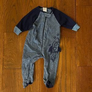 Gerber organic 3-6 months onesie